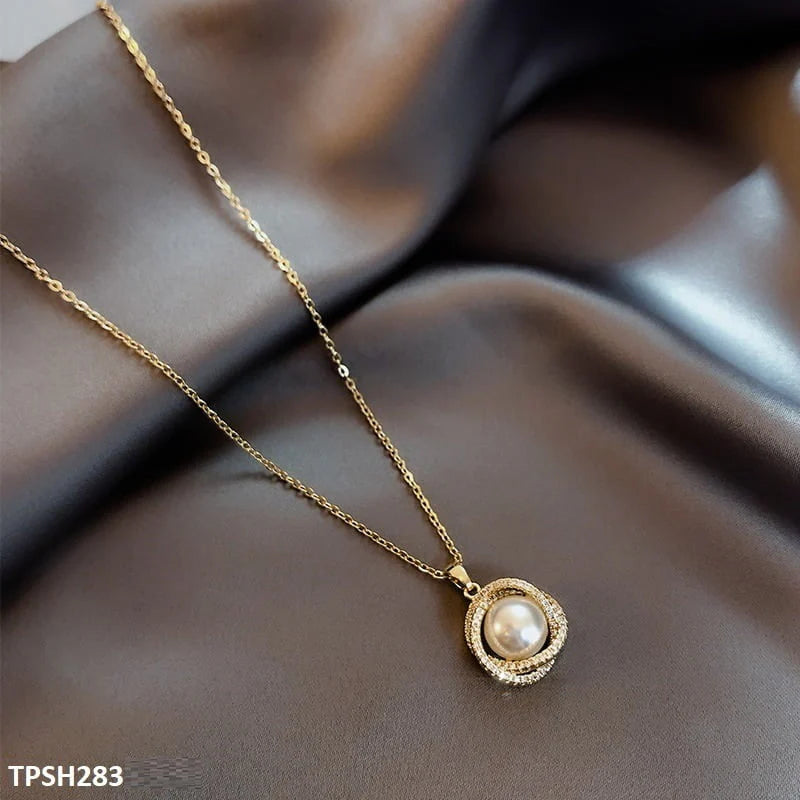 Pearl/Curb Chain Pendant