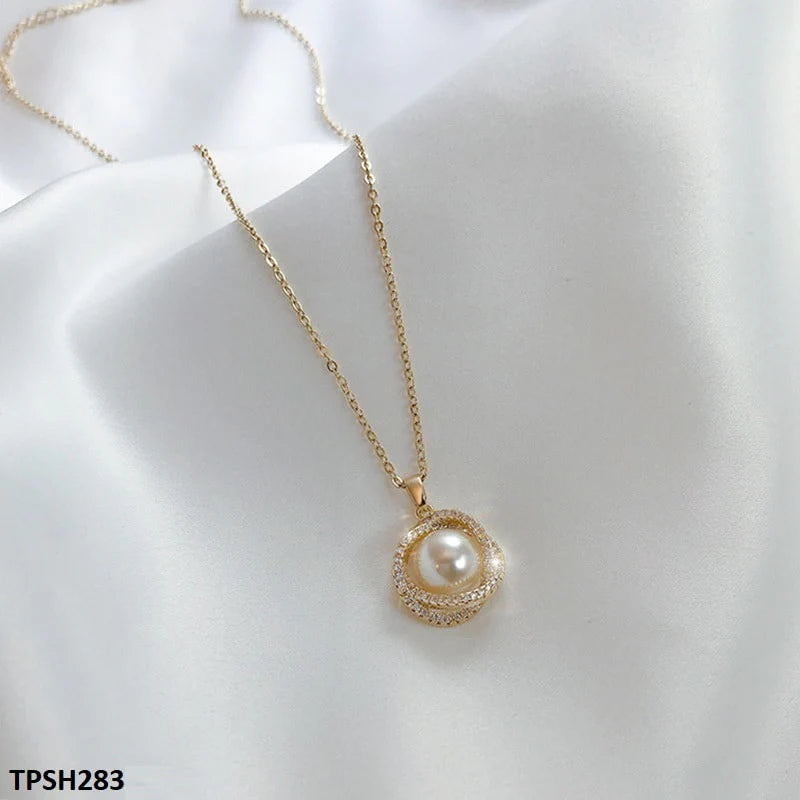 Pearl/Curb Chain Pendant